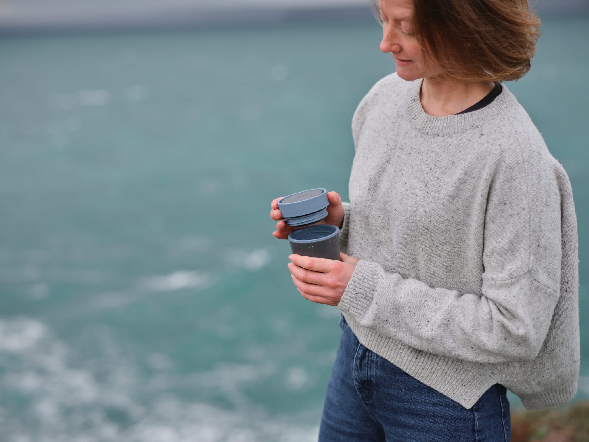 Circular&Co. Reusable Coffee Cup, 8oz (227ml) - Grey and Rockpool Blue - Image 6